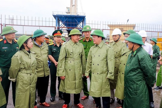 Chủ tịch UBND tỉnh Nghệ An kiểm tra, chỉ đạo công tác ứng phó với bão số 3