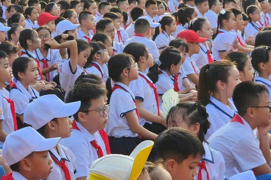 Hơn 90 nghìn học sinh TP Thanh Hóa nghỉ học tránh bão