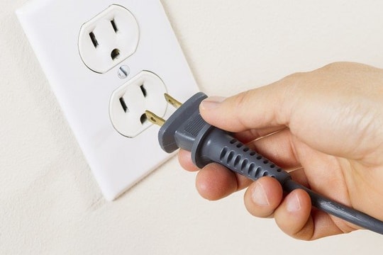 Cần làm gì để đảm bảo an toàn điện trong mùa mưa bão?