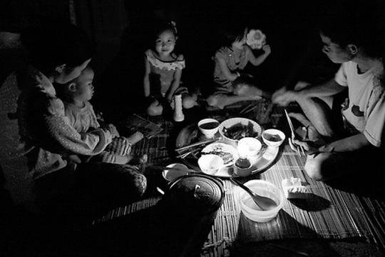 Giây phút bình yên khi bão đến