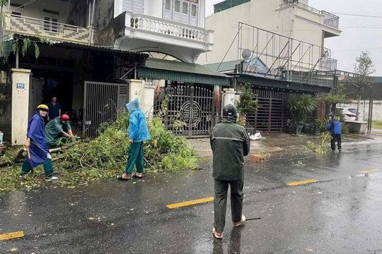 Siêu bão bắt đầu hoành hành tại Quảng Ninh