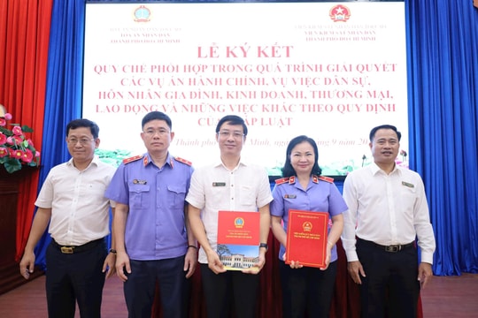Ký kết quy chế phối hợp giải quyết các vụ án hành chính, dân sự