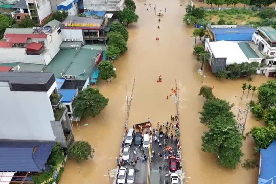 Thái Nguyên: Thực hiện '4 tại chỗ' với người dân bị cô lập