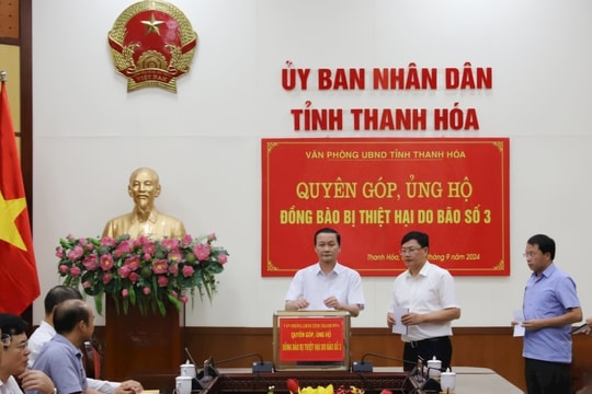 UBND tỉnh Thanh Hóa quyên góp, giúp đỡ đồng bào vượt qua bão lũ