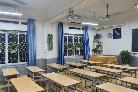 Hà Nội sẵn sàng chuyển sang dạy học trực tuyến khi mưa lớn gây ngập úng