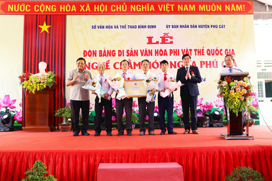 Nghề chằm nón ngựa hơn 200 năm trở thành di sản quốc gia