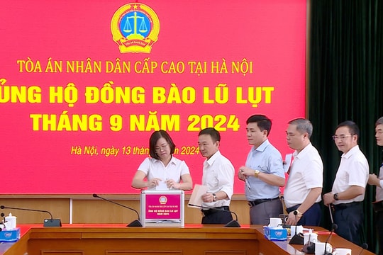 Tòa án nhân dân cấp cao tại Hà Nội tổ chức quyên góp, ủng hộ đồng bào bị thiệt hại do thiên tai