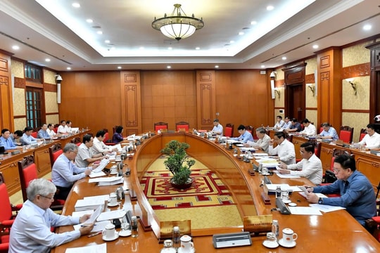 Tổng Bí thư, Chủ tịch nước Tô Lâm chủ trì họp Bộ Chính trị cho ý kiến về xây dựng và phát triển thành phố Hải Phòng