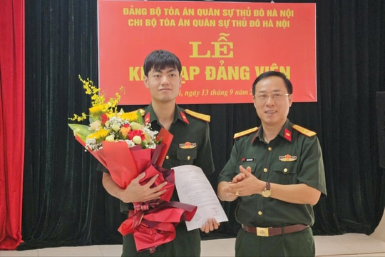 Chi bộ Tòa án Quân sự Thủ đô Hà Nội tổ chức Lễ kết nạp Đảng viên mới