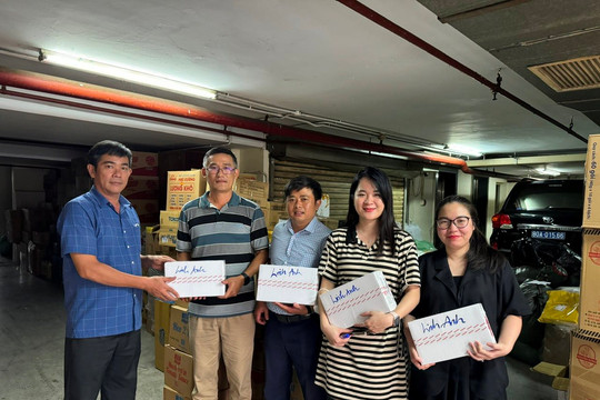 Công lý và những tấm lòng thơm thảo: Hơn 20 tấn hàng từ Nam ra Bắc