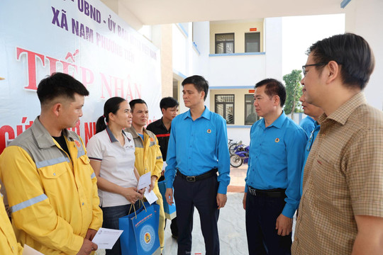 Đoàn viên, người lao động Thủ đô bị ảnh hưởng bởi bão lũ được Tổng LĐLĐ Việt Nam hỗ trợ 1 tỷ đồng