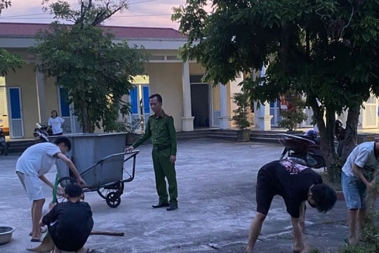 Chuẩn bị hung khí hẹn nhau ra nhà văn hóa đi ẩu đả