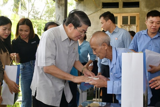 Phó Chủ tịch Quốc hội kiểm tra công tác khắc phục hậu quả bão, lũ tại Hải Dương