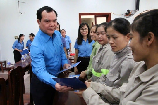 Công đoàn Việt Nam: Thăm hỏi, hỗ trợ đoàn viên Công đoàn tỉnh Tuyên Quang