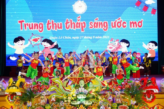 Tiếp tục quan tâm trẻ em, đặc biệt trẻ em bị ảnh hưởng bởi bão, lũ