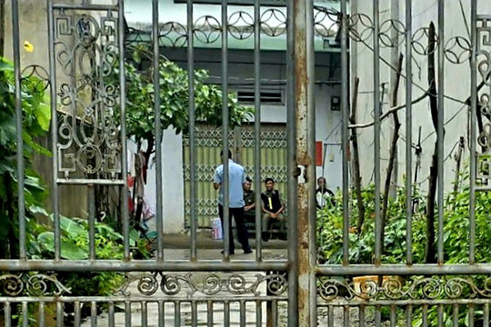 Hai công nhân thương vong sau la hét tại phòng trọ