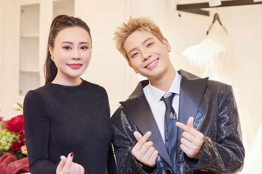 Hoa hậu Phan Kim Oanh là “bông hoa đẹp nhất” bên cạnh Quân AP