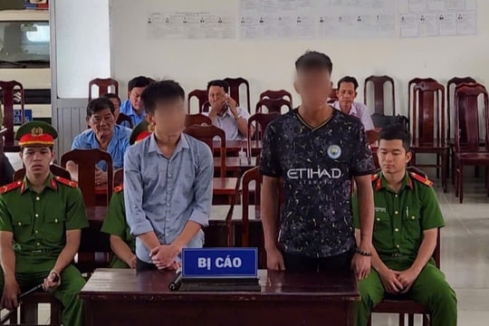 Rủ nhau mua ma túy về cùng sử dụng
