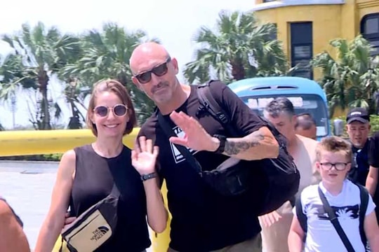 Sau bão, Vịnh Hạ Long đón gần 30.000 lượt khách