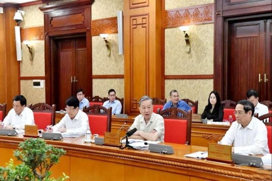 Bộ Chính trị cho ý kiến về Đề án chủ trương đầu tư đường sắt tốc độ cao Bắc-Nam