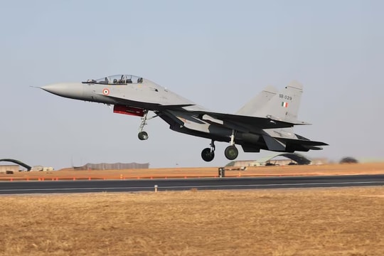 Ấn Độ đặt hàng trăm động cơ mới cho máy bay chiến đấu Su-30MKI
