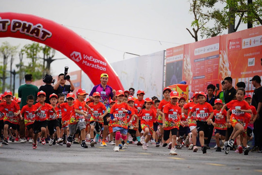 1.500 em nhỏ chinh phục giải Kun Marathon Hạ Long