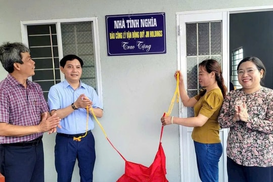 Báo Công lý trao nhà tình nghĩa cho các gia đình có hoàn cảnh khó khăn tại tỉnh Sóc Trăng