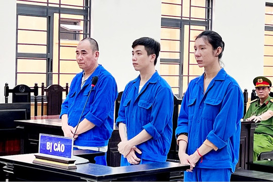 Đang đi giao ma túy cho con nghiện thì bị bắt