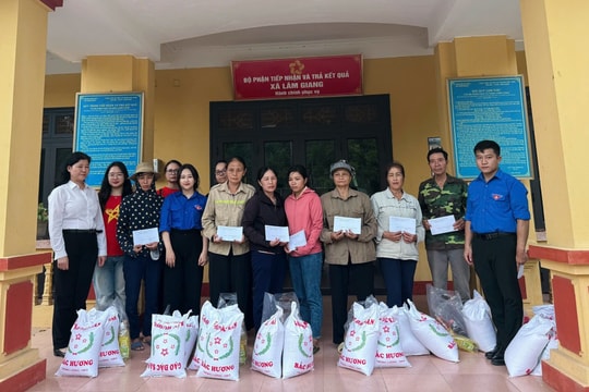 Đoàn Thanh niên Vụ Tổng hợp TANDTC góp sức hỗ trợ đồng bào bị thiệt hại do bão số 3