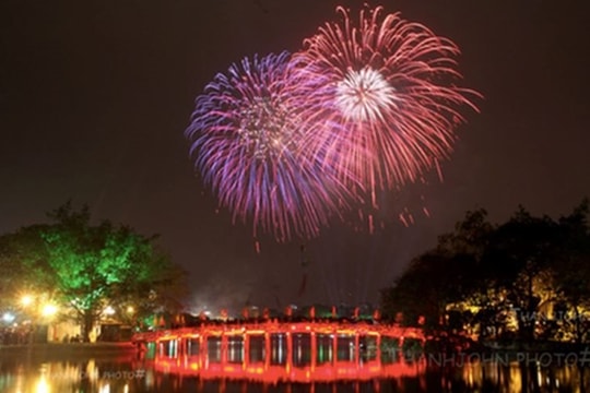 Đề xuất dừng bắn pháo hoa tại 29 quận, huyện ở Hà Nội