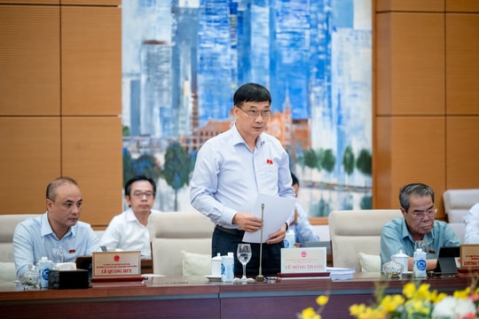 Tăng cường giám sát thị trường bất động sản và phát triển nhà ở xã hội