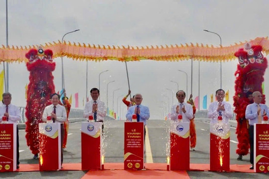 Chính thức thông xe cầu Bạch Đằng 2 nối đôi bờ Bình Dương - Đồng Nai