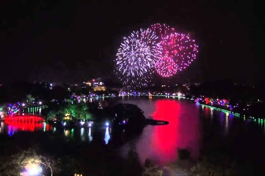 Hà Nội dừng bắn pháo hoa dịp kỷ niệm 70 năm Giải phóng Thủ đô