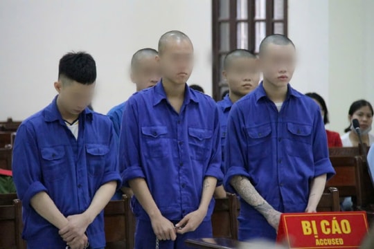 Mẫu thuẫn trong lúc làm việc, chém đồng nghiệp trọng thương