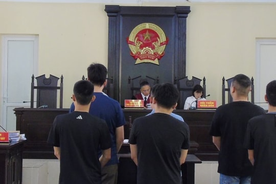 Xét xử 6 đối tượng trong đường dây cá độ bóng đá liên tỉnh