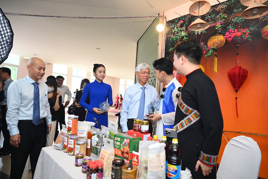 Khai mạc Hội nghị kết nối cung cầu lớn nhất từ trước đến nay