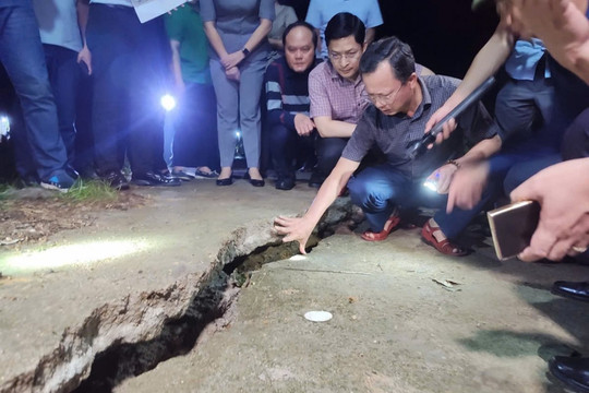 Tìm phương án xử lý an toàn đối với hiện tượng sạt trượt đất đá tại Quang Hanh (Cẩm Phả)