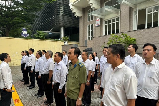 Vụ Công tác phía Nam TANDTC triển khai chào cờ định kỳ đầu tuần