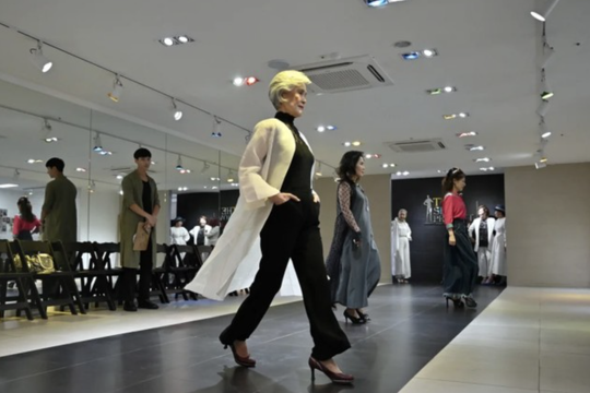 80 tuổi vẫn vào chung kết Hoa hậu Hàn Quốc