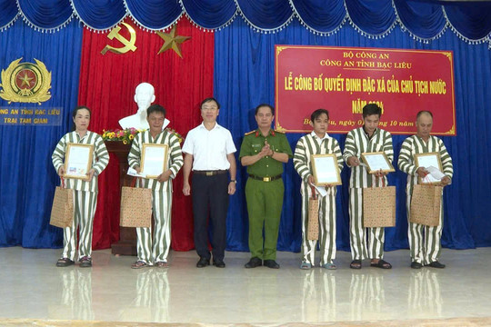 Bạc Liêu: 5 phạm nhân nhận Quyết định đặc xá của Chủ tịch nước