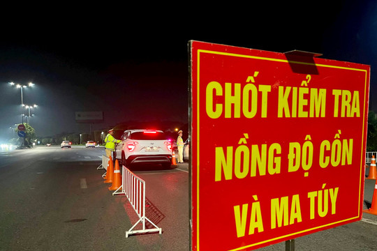 Phạt 7,5 triệu đồng thanh niên "báo chốt"