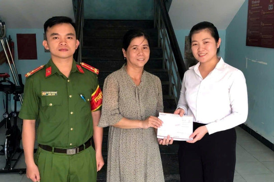 Chuyển khoản nhầm 300 triệu đồng, người dân được Công an giúp lấy lại số tiền