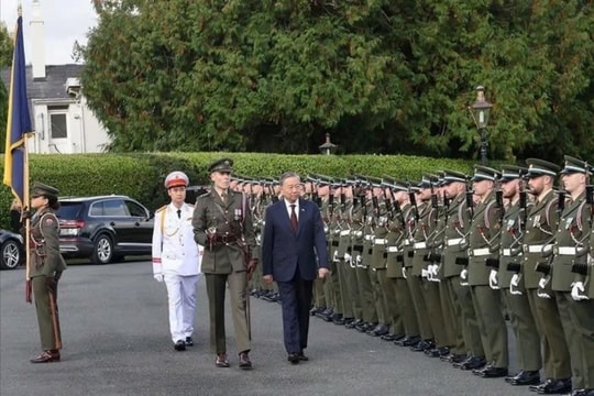 Tổng thống Michael D. Higgins cùng phu nhân chủ trì Lễ đón Tổng Bí thư, Chủ tịch nước Tô Lâm thăm cấp Nhà nước Ireland