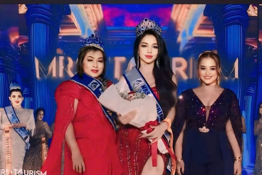 Tuyết Ngân đăng quang Hoa hậu Quý bà Du lịch Hòa bình