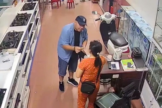 Nhóm người nước ngoài đi xe ô tô chiếm đoạt tài sản
