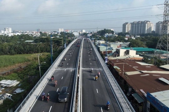 TP. Hồ Chí Minh: Thông xe cầu Năm Lý, góp phần giảm kẹt xe cửa ngõ phía Đông