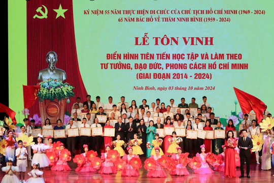 Ninh Bình: Tôn vinh 65 tập thể, cá nhân điển hình tiên tiến học tập và làm theo Bác