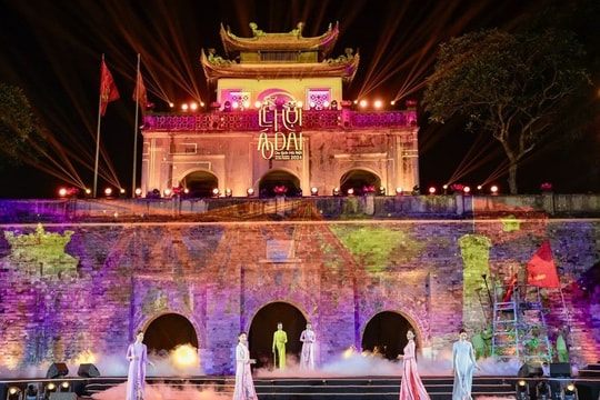 NTK Vũ Thảo Giang mở màn Lịch sử Vàng son Lễ Hội Áo dài Du lịch Hà Nội