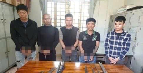 Bắt 5 đối tượng bảo kê cưỡng đoạt tài sản