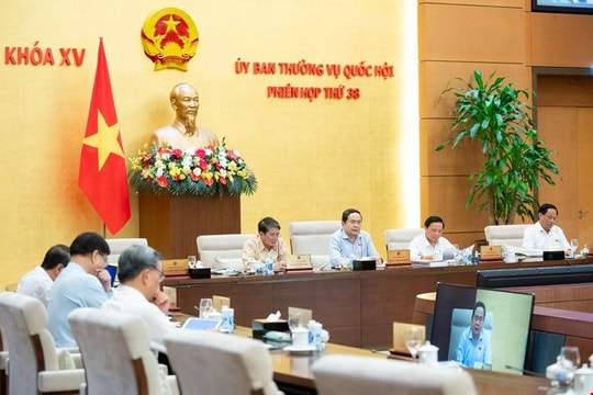Chủ tịch Quốc hội: Giám sát phải làm cho “tâm phục, khẩu phục”